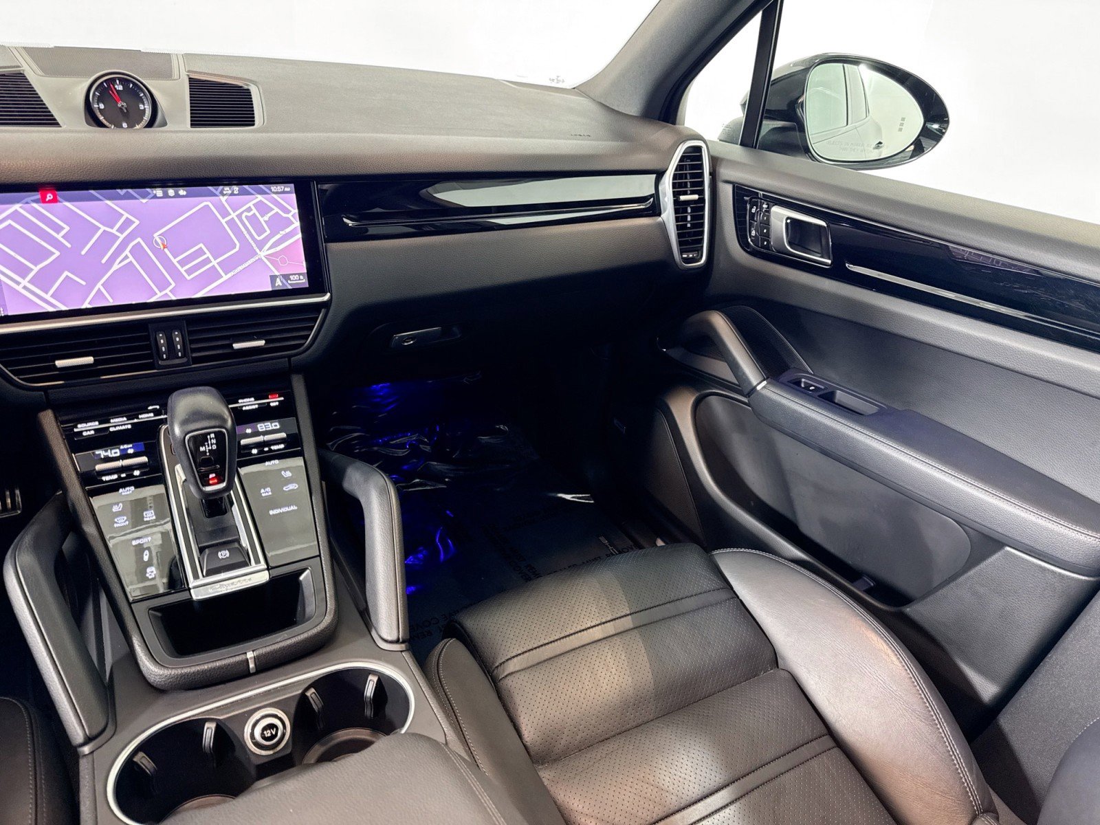 Used 2021 Porsche Cayenne S image 22