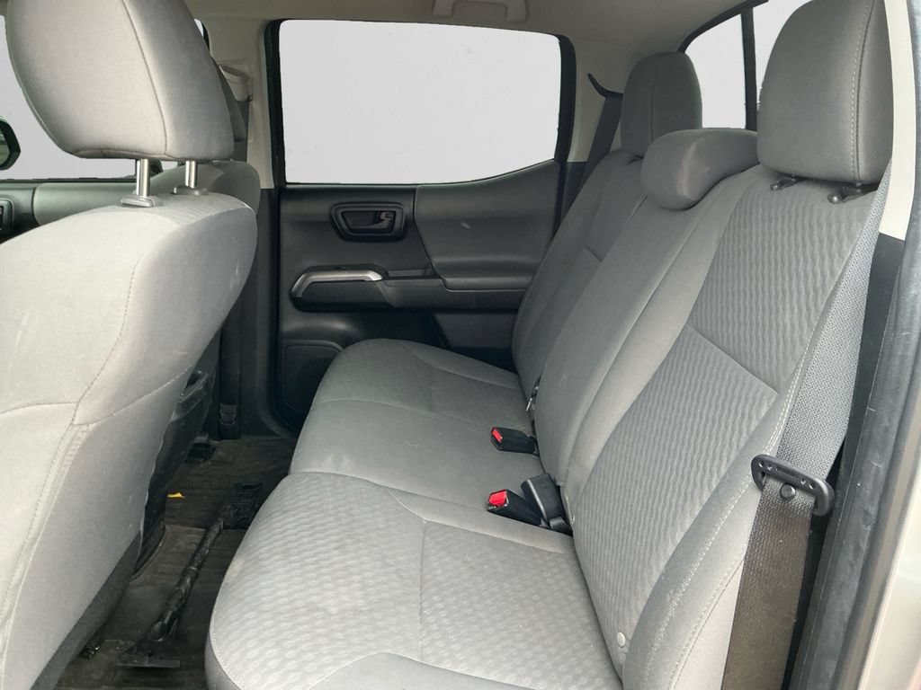 Used 2022 Toyota Tacoma SR5 RWD image 13