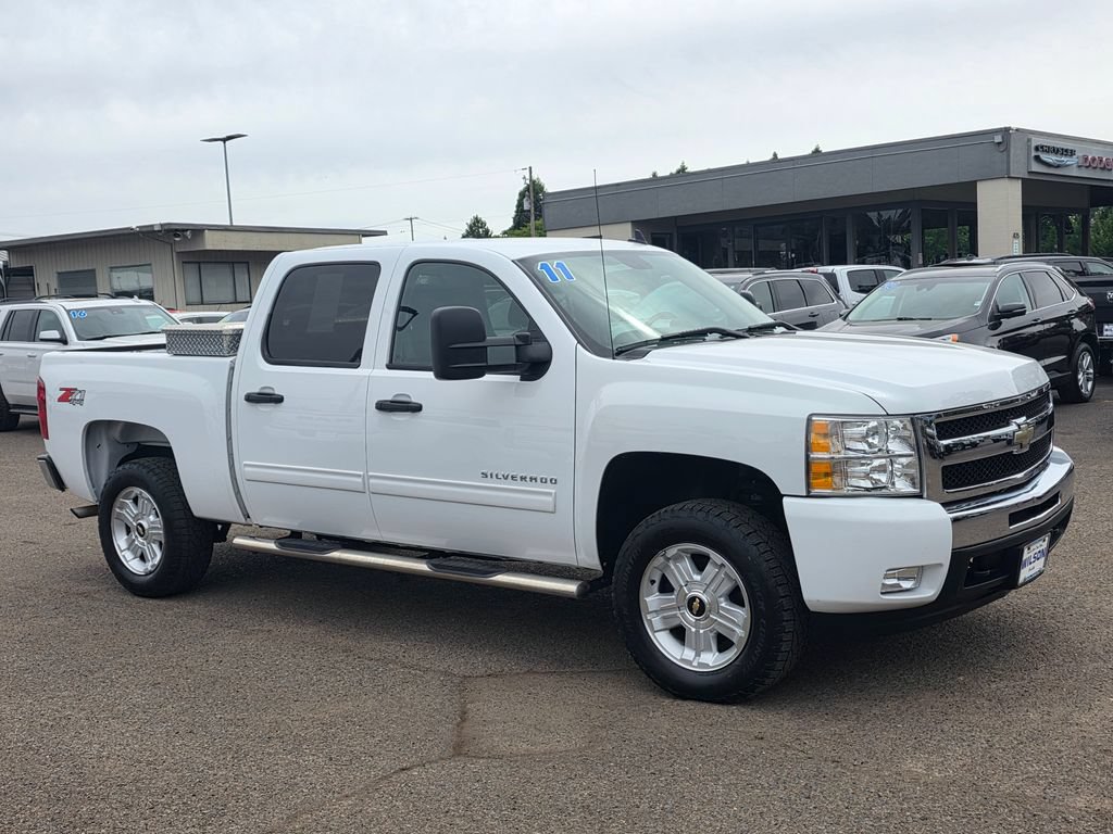 Used 2011 Chevrolet Silverado 1500 LT w/ All-Star Edition AWD/4WD image 3