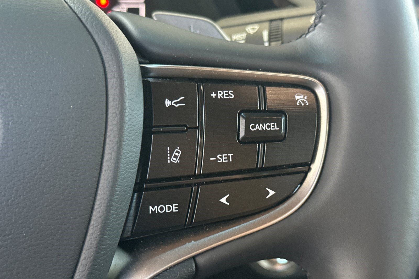 Certified 2024 Lexus ES 300h w/ Premium Package FWD image 29