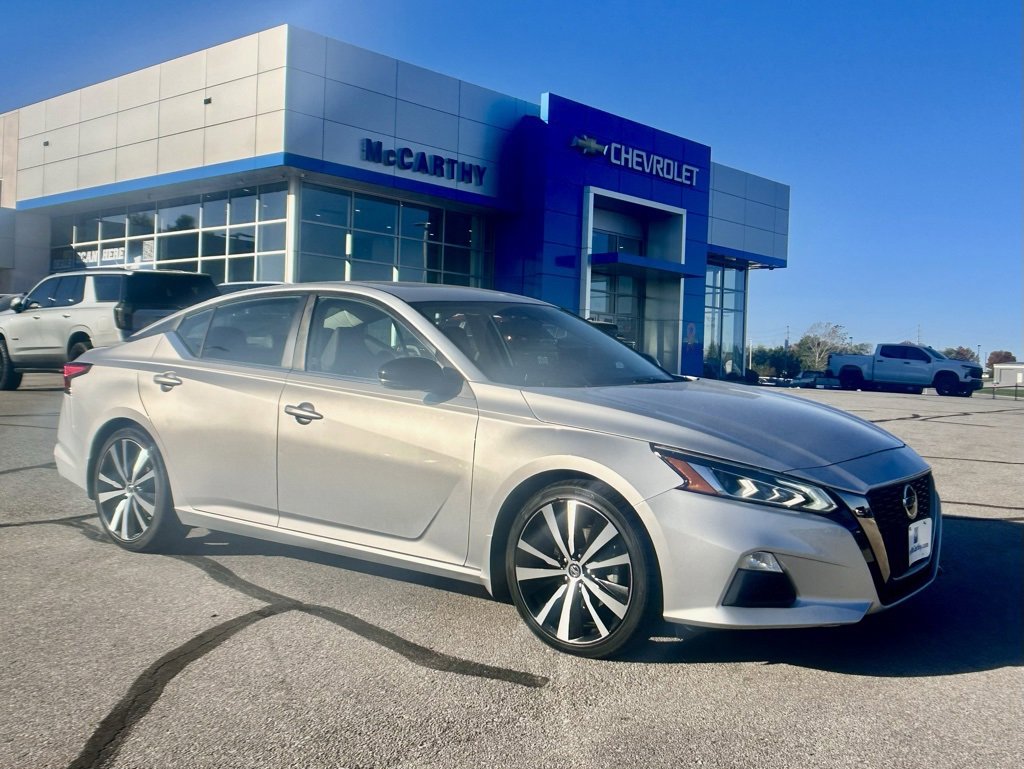 Used 2019 Nissan Altima 2.5 SR w/ SR Premium Package image 3