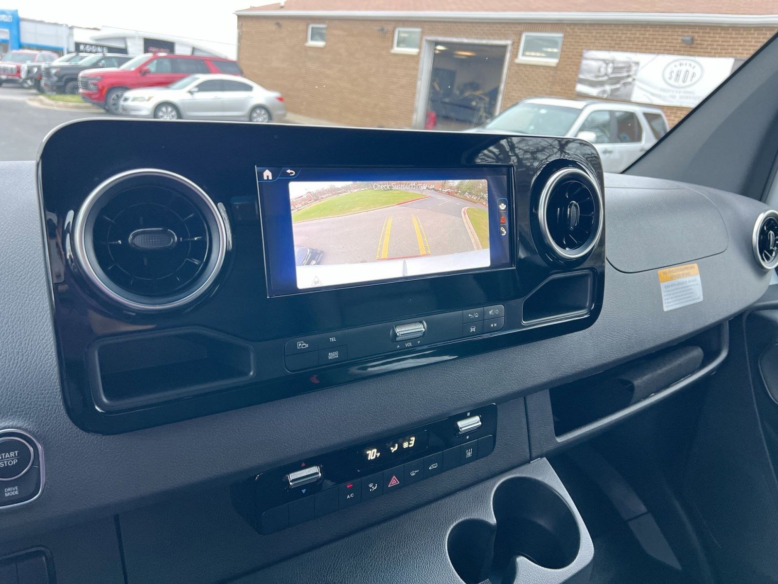 Used 2024 Mercedes-Benz eSprinter 170 Cargo image 18