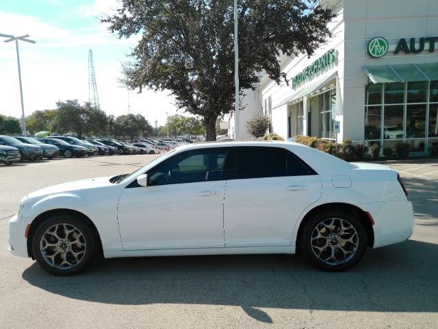 Used 2015 Chrysler 300 S AWD/4WD image 10