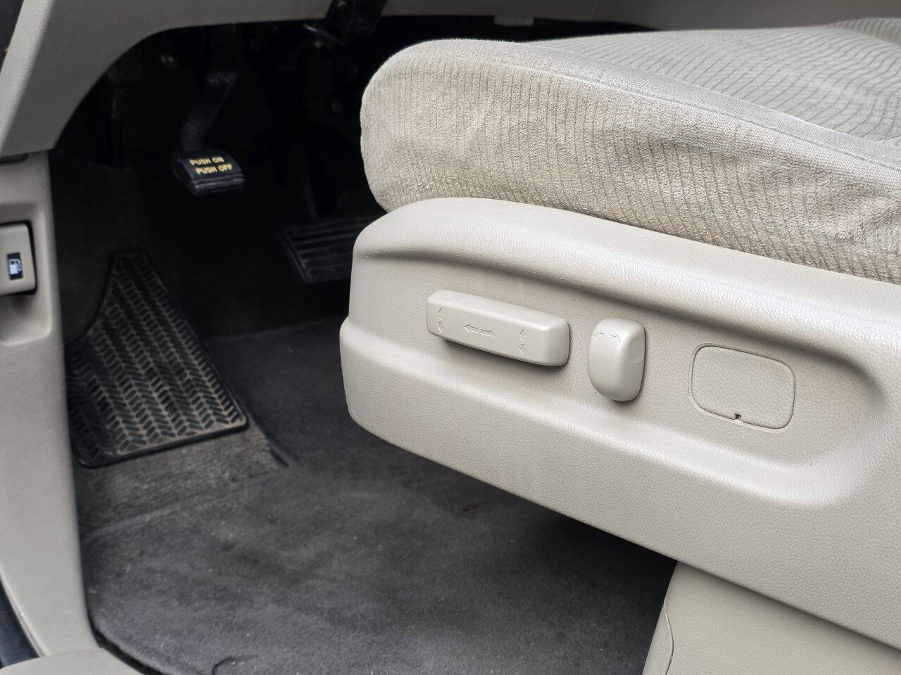 Used 2012 Honda Odyssey LX image 37