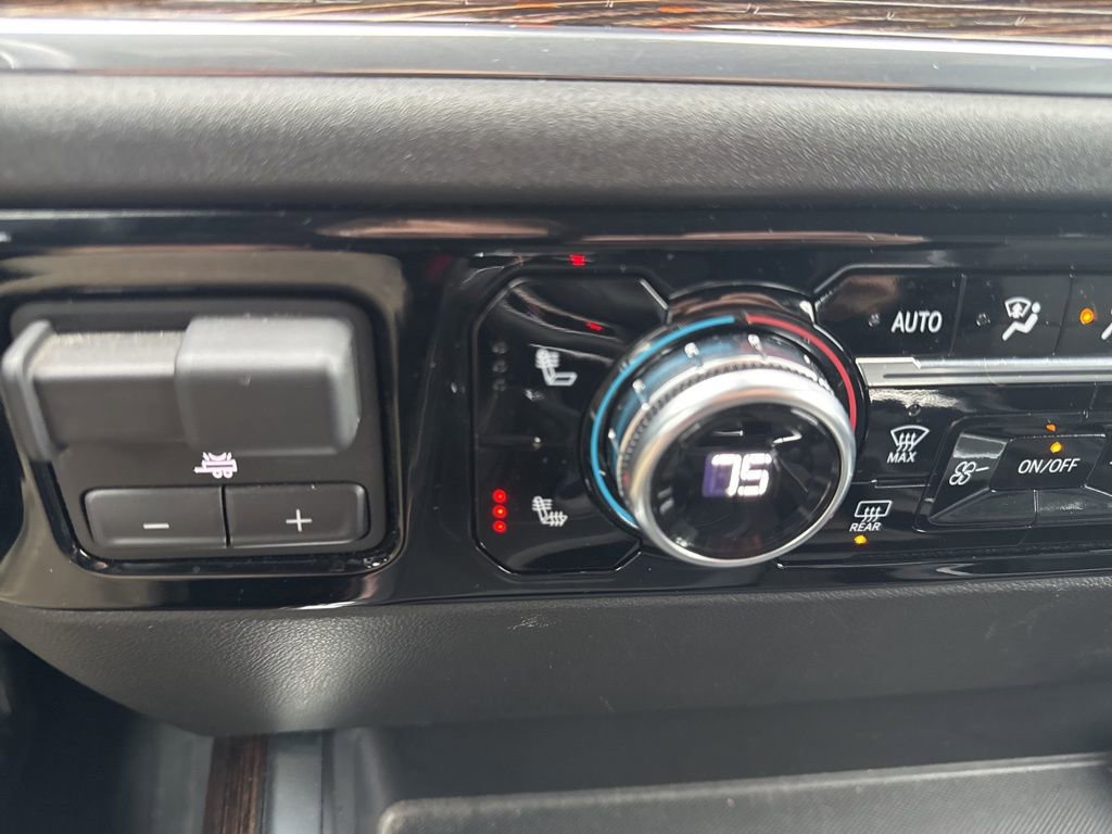 Used 2023 GMC Sierra 1500 Elevation w/ Elevation Premium Package image 8