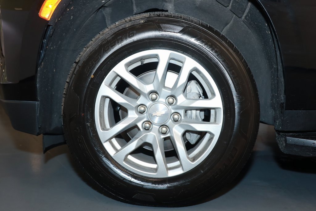 Used 2024 Chevrolet Suburban LT image 25