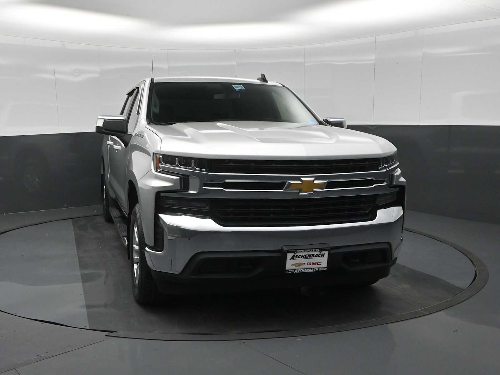 Used 2020 Chevrolet Silverado 1500 LT w/ All-Star Edition AWD/4WD image 3