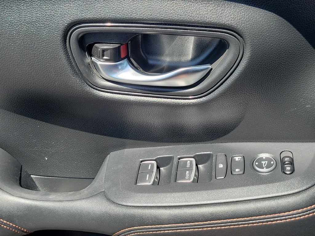Used 2024 Honda HR-V Sport image 16