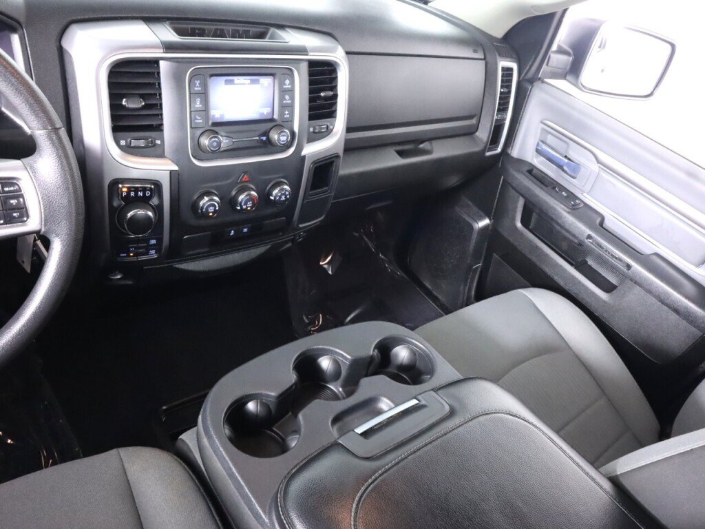 Used 2023 RAM 1500 Classic SLT AWD/4WD image 32