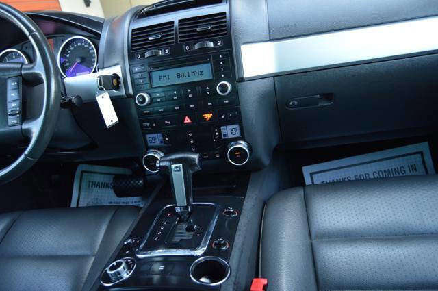 Used 2009 Volkswagen Touareg VR6 image 19