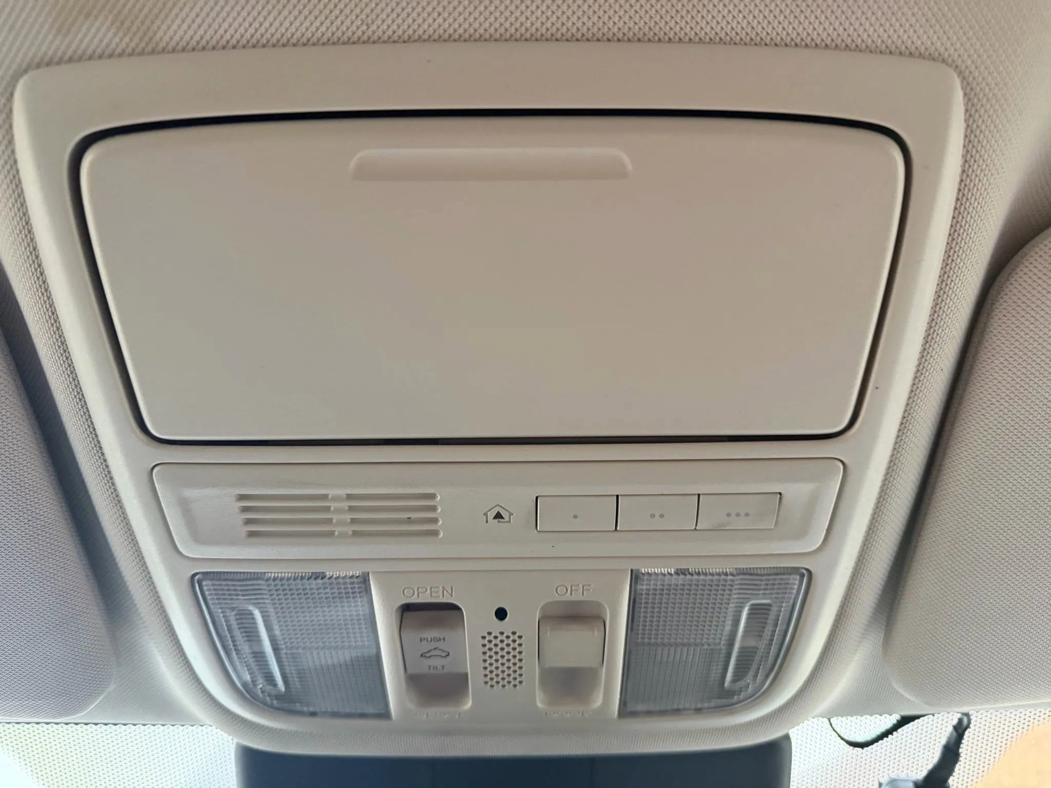 Used 2016 Honda CR-V Touring image 18