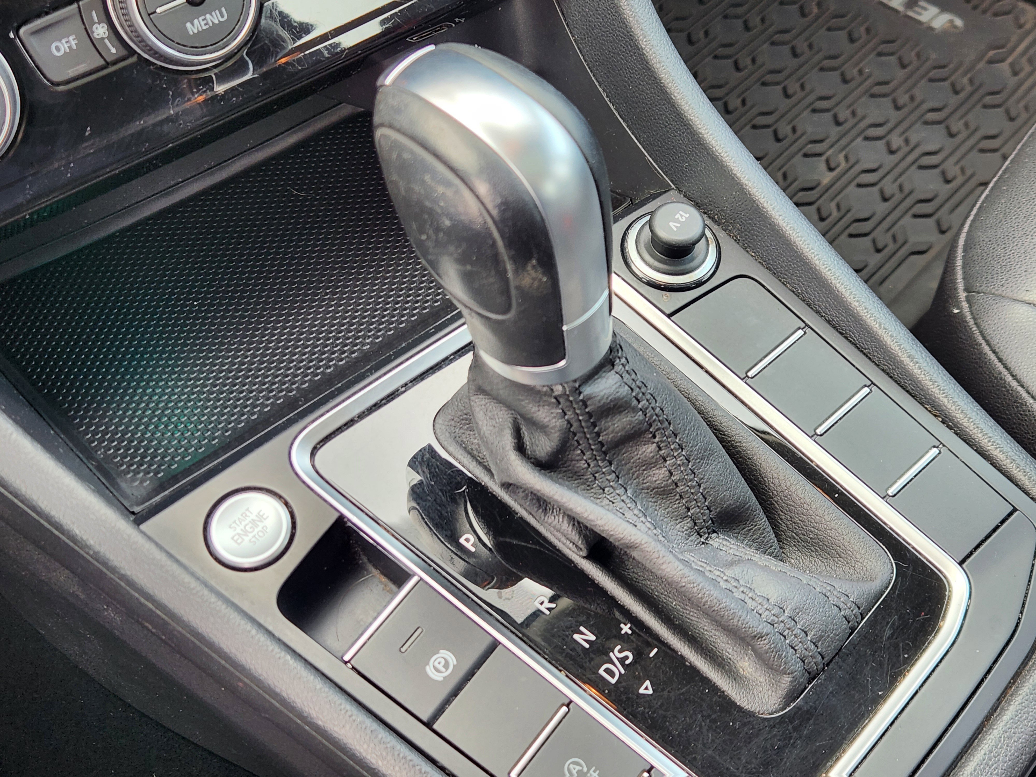 Used 2019 Volkswagen Jetta SEL image 12