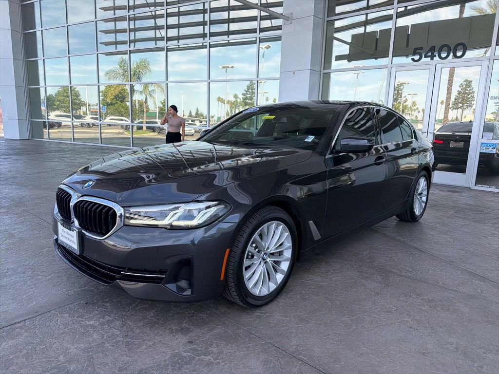 Used 2023 BMW 530i w/ Premium Package RWD image 1