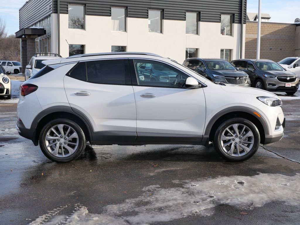 Used 2022 Buick Encore GX Essence w/ Experience Buick Package image 10