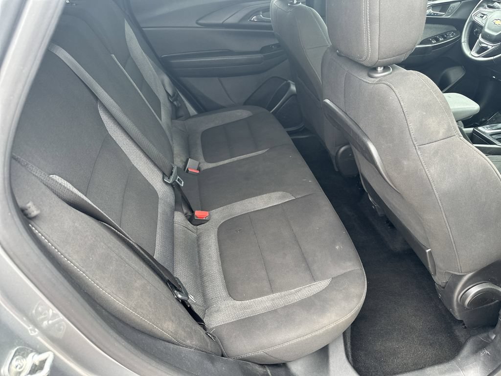 Used 2026 Chevrolet TrailBlazer LT w/ LT Cold Weather Package FWD image 33