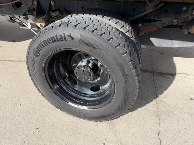 Used 2017 Ford F550 4x4 Regular Cab Super Duty image 16