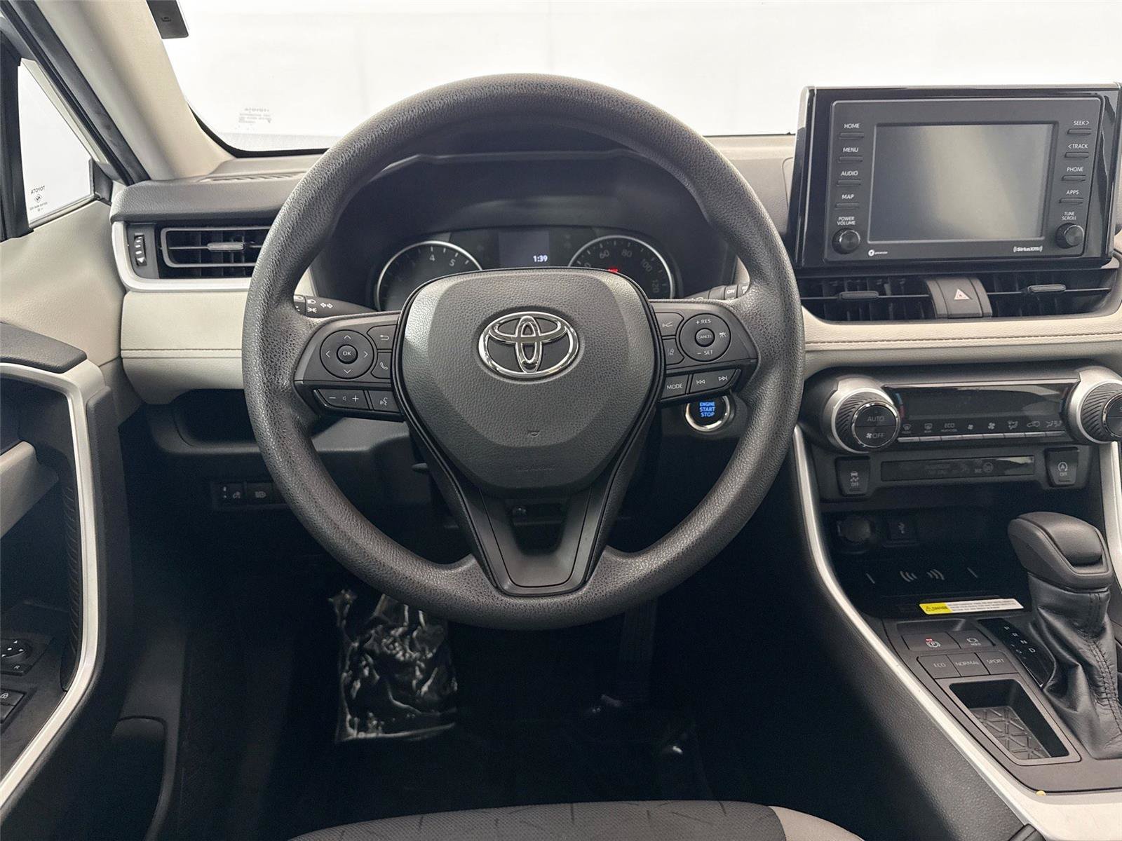 Used 2022 Toyota RAV4 XLE FWD image 28