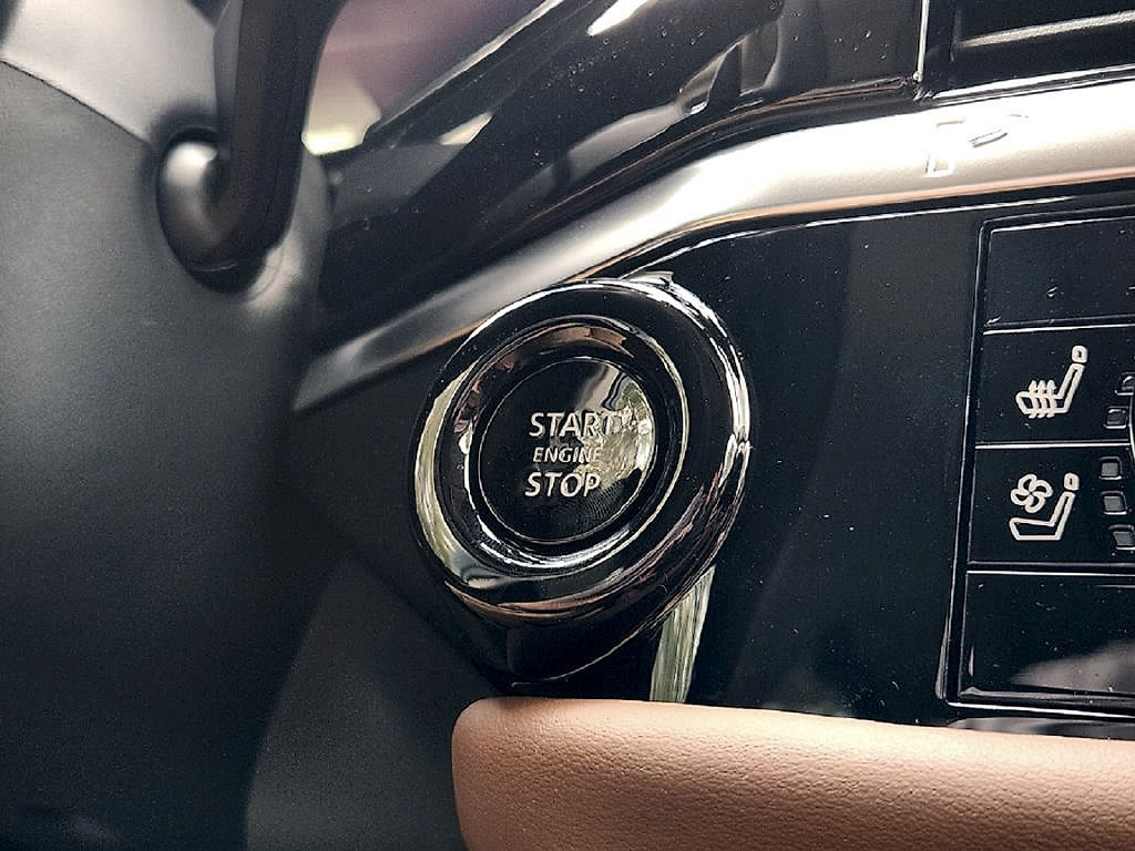 New 2026 Nissan Pathfinder Platinum w/ Accent Package FWD image 21