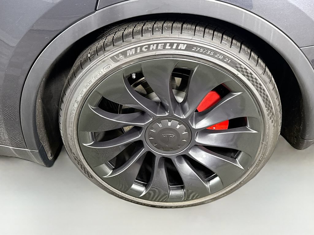 Used 2024 Tesla Model Y Performance AWD/4WD image 32