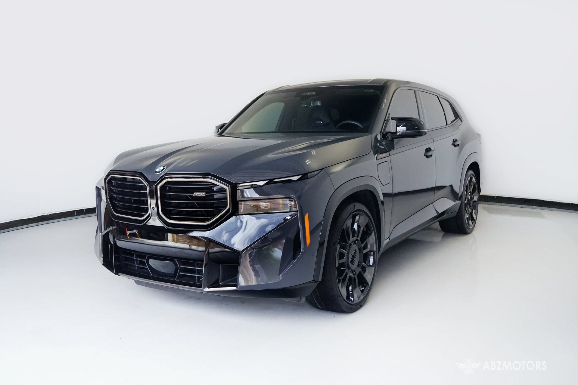 Used 2023 BMW XM AWD/4WD image 2