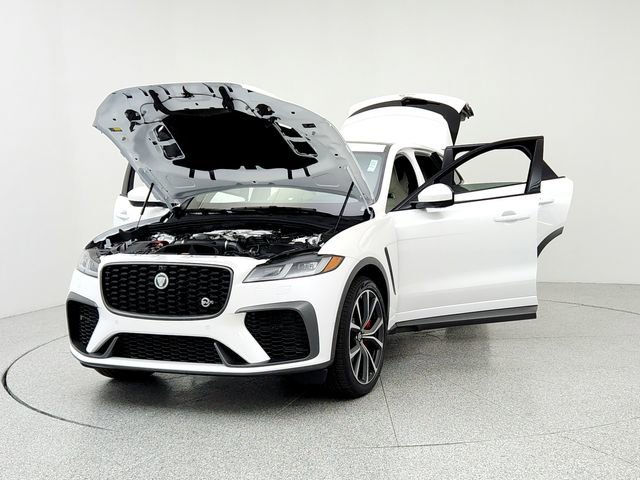 Certified 2026 Jaguar F-PACE SVR image 9