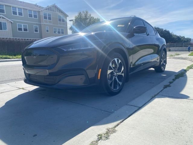 Used 2021 Ford Mustang Mach-E Select image 3