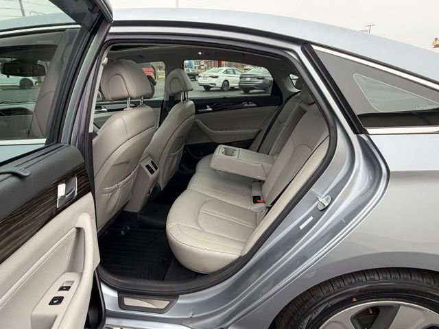 Used 2016 Hyundai Sonata Limited w/ Option Group 02 image 15