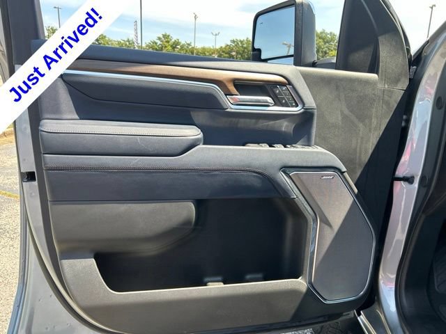 Used 2025 Chevrolet Silverado 2500 High Country w/ Technology Package AWD/4WD image 11