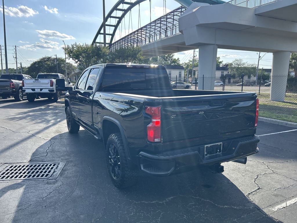 Used 2025 Chevrolet Silverado 2500 High Country w/ High Country Premium Package AWD/4WD image 10