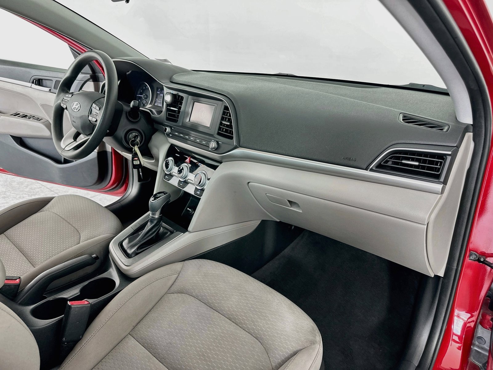 Used 2019 Hyundai Elantra SE FWD image 31
