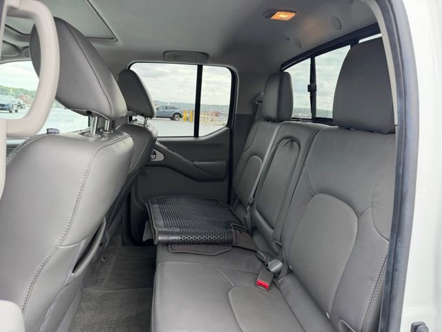 Used 2016 Nissan Frontier SL w/ Moonroof Package AWD/4WD image 13