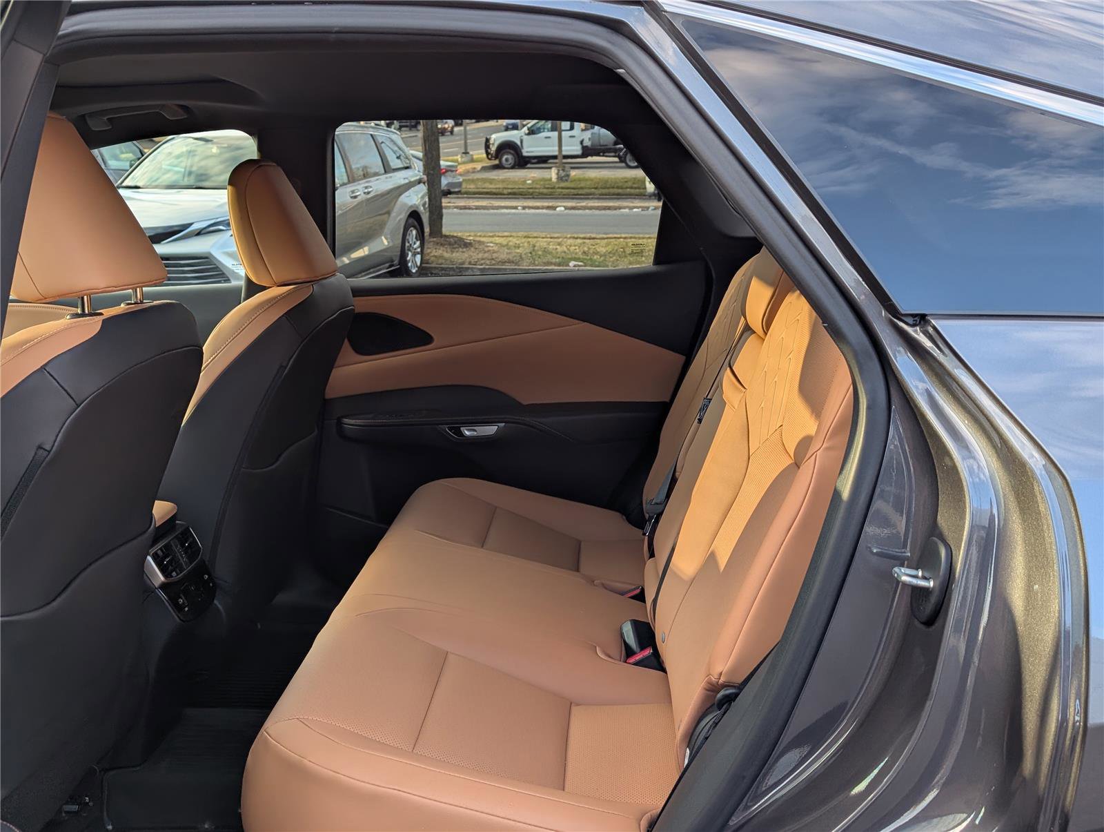 Used 2024 Lexus RX 350 Premium image 15