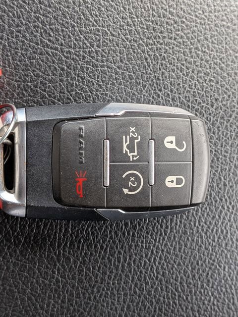 Used 2024 RAM 2500 Laramie AWD/4WD image 31