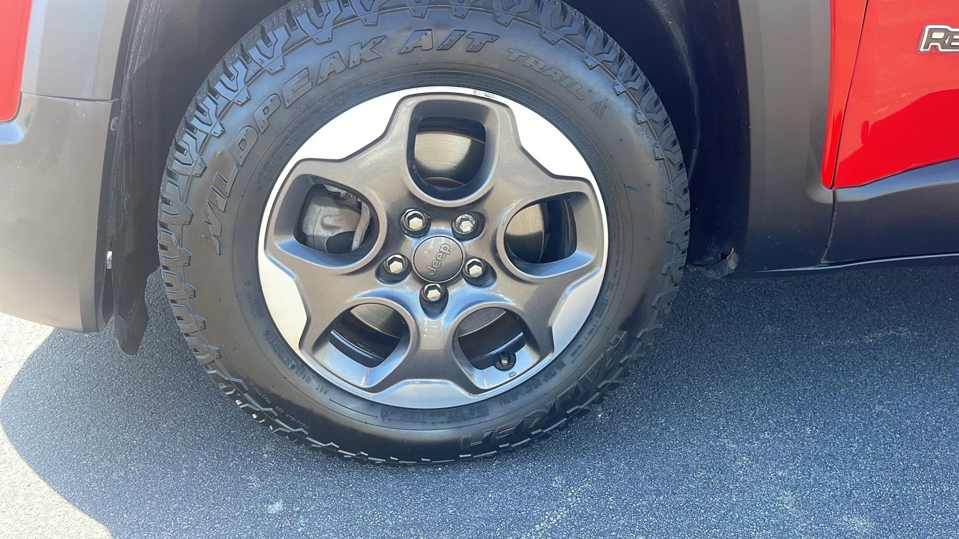 Used 2017 Jeep Renegade Sport w/ Power & Air Group image 10