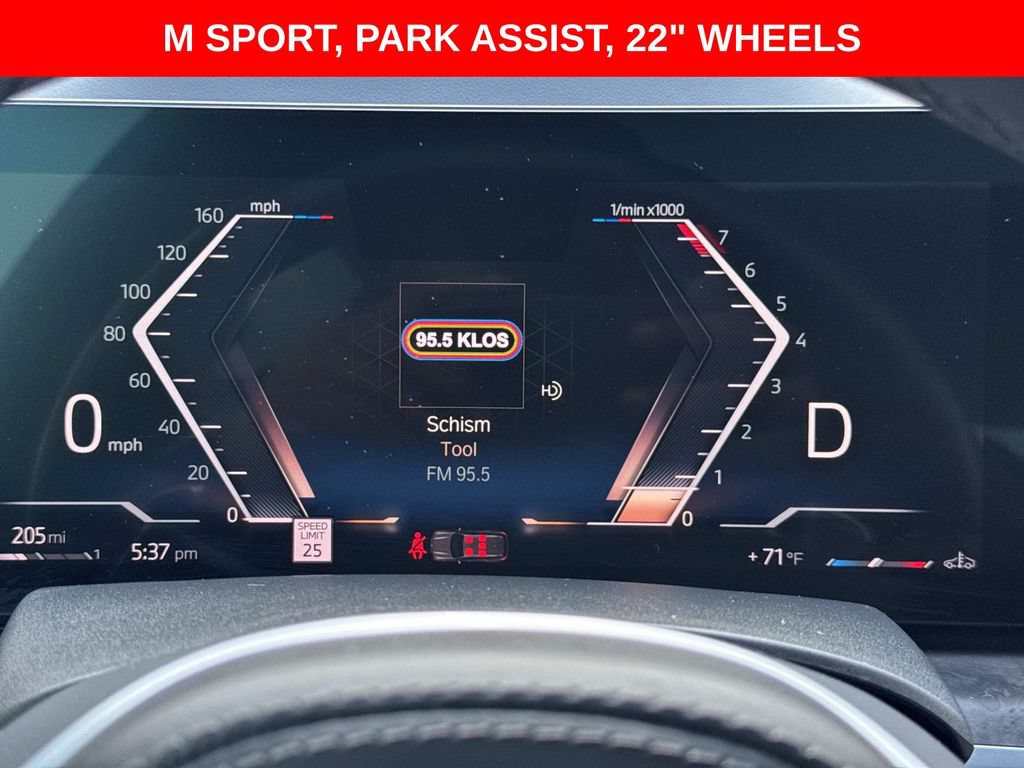 Used 2023 BMW X7 xDrive40i w/ M Sport Package AWD/4WD image 24