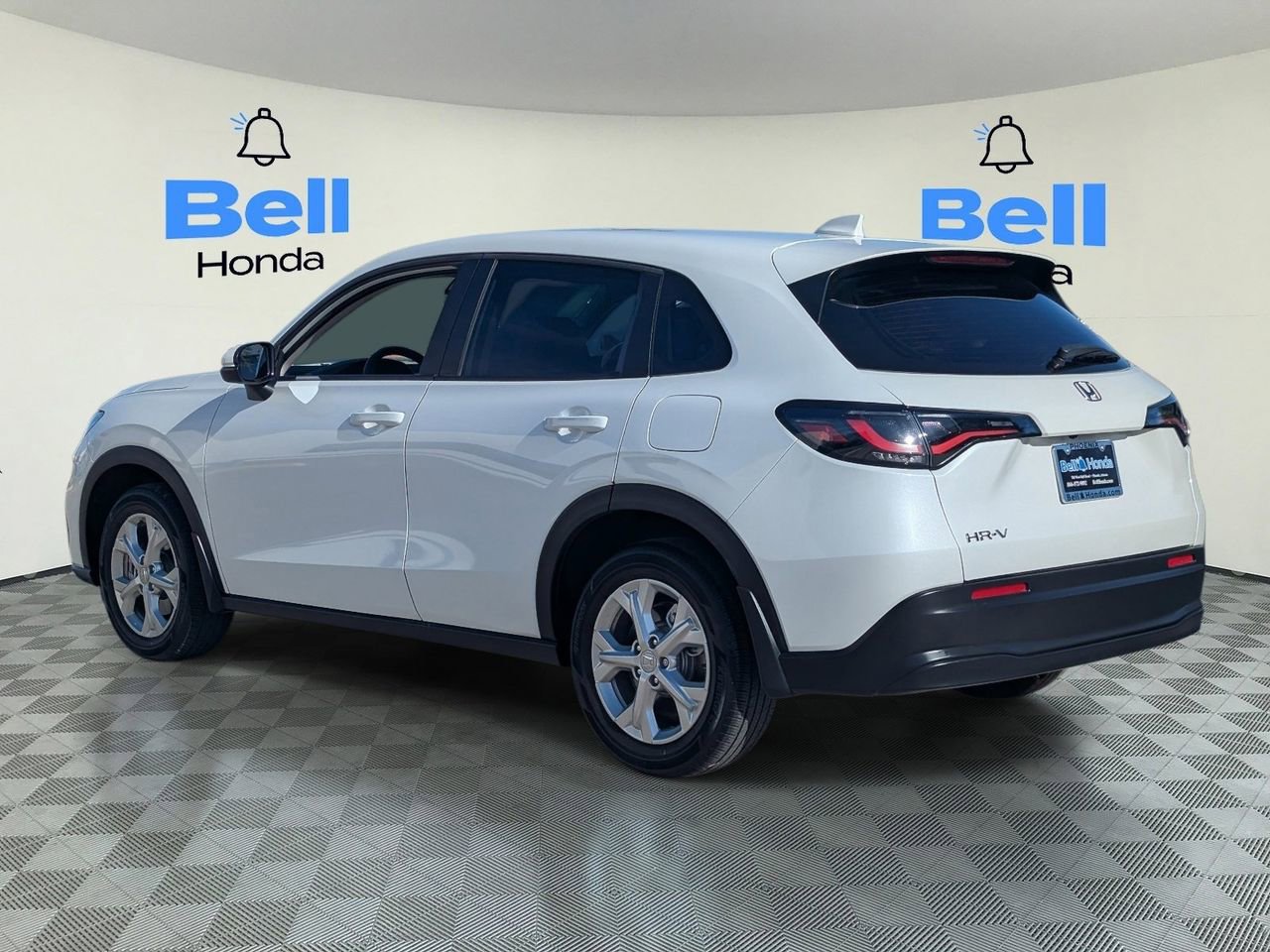 Used 2023 Honda HR-V LX image 3