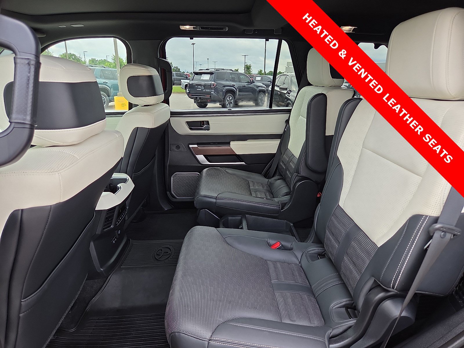 Used 2023 Toyota Sequoia Capstone AWD/4WD image 11