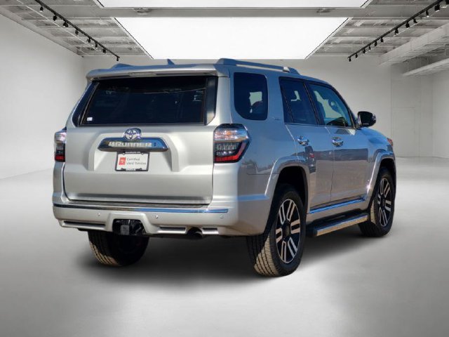 Used 2022 Toyota 4Runner Limited AWD/4WD image 6