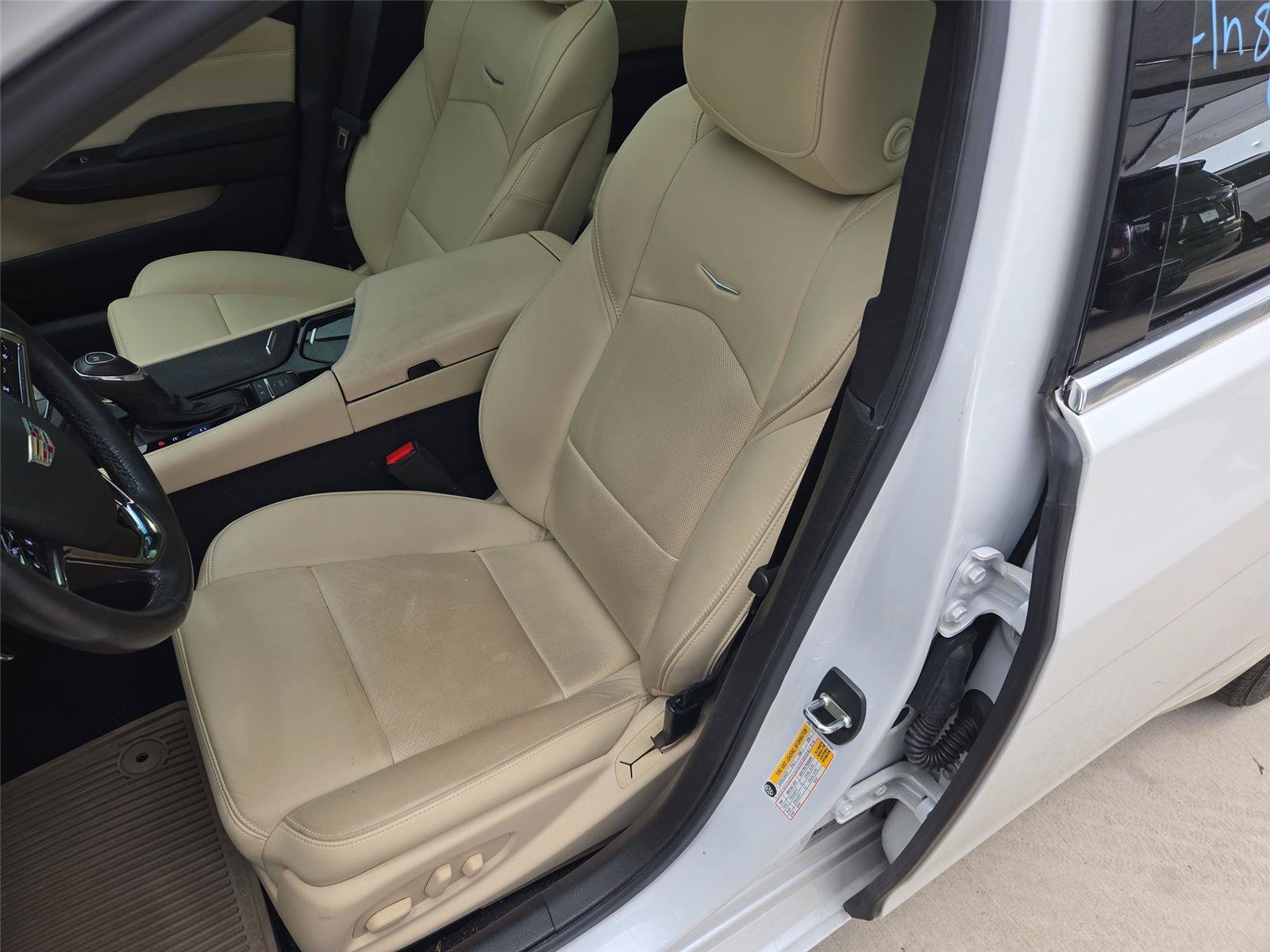 Used 2017 Cadillac CTS Luxury RWD image 8
