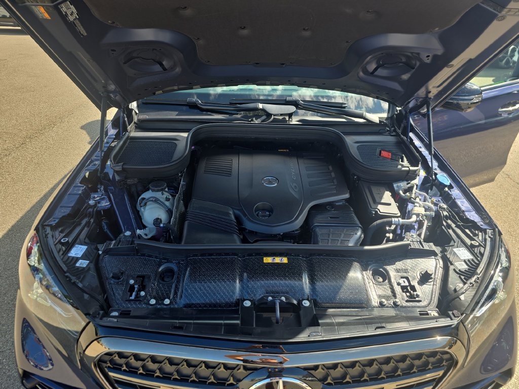 New 2027 Mercedes-Benz GLS 450 4MATIC image 21