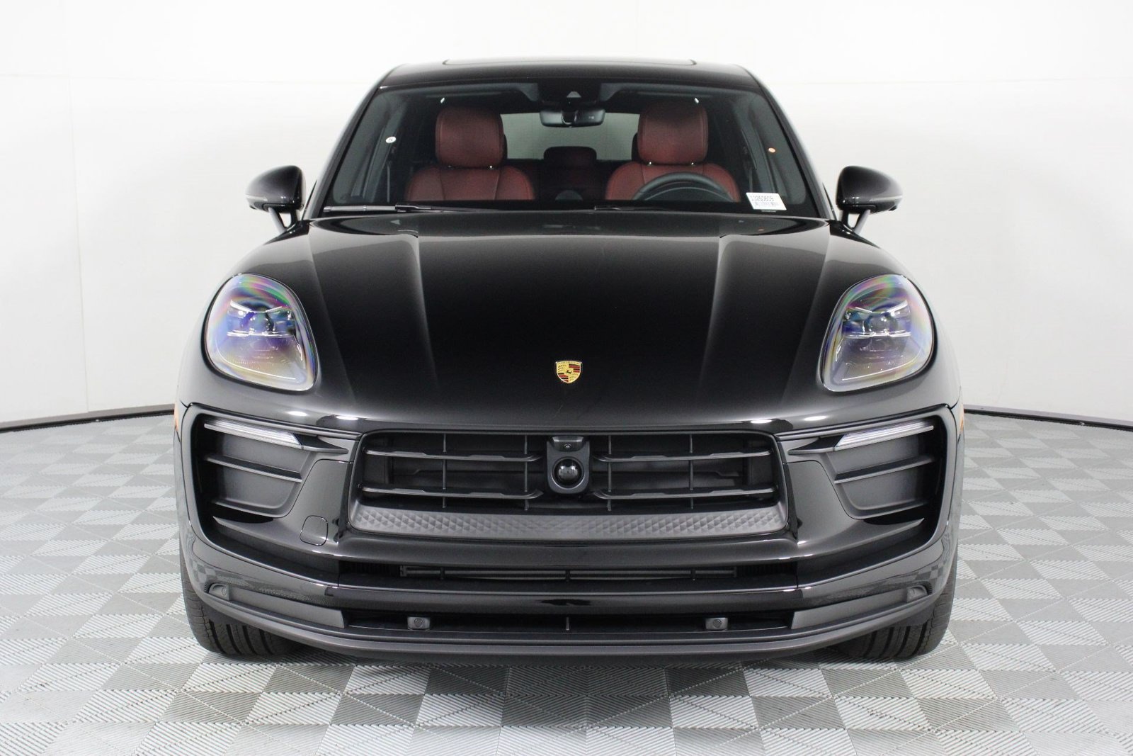New 2026 Porsche Macan AWD/4WD image 10