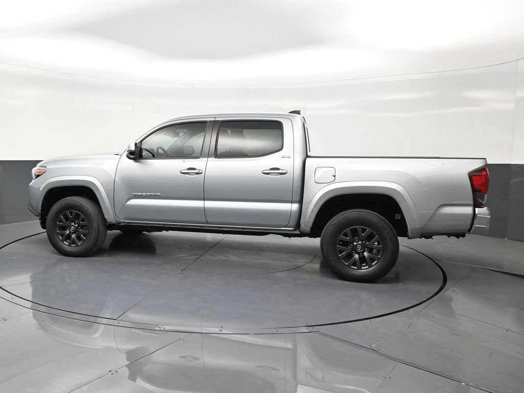 Used 2023 Toyota Tacoma SR5 RWD image 2