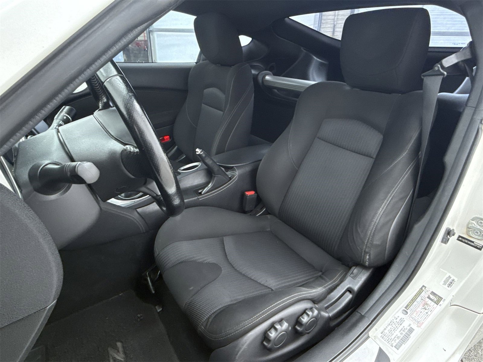 Used 2016 Nissan 370Z w/ Sport Package image 10