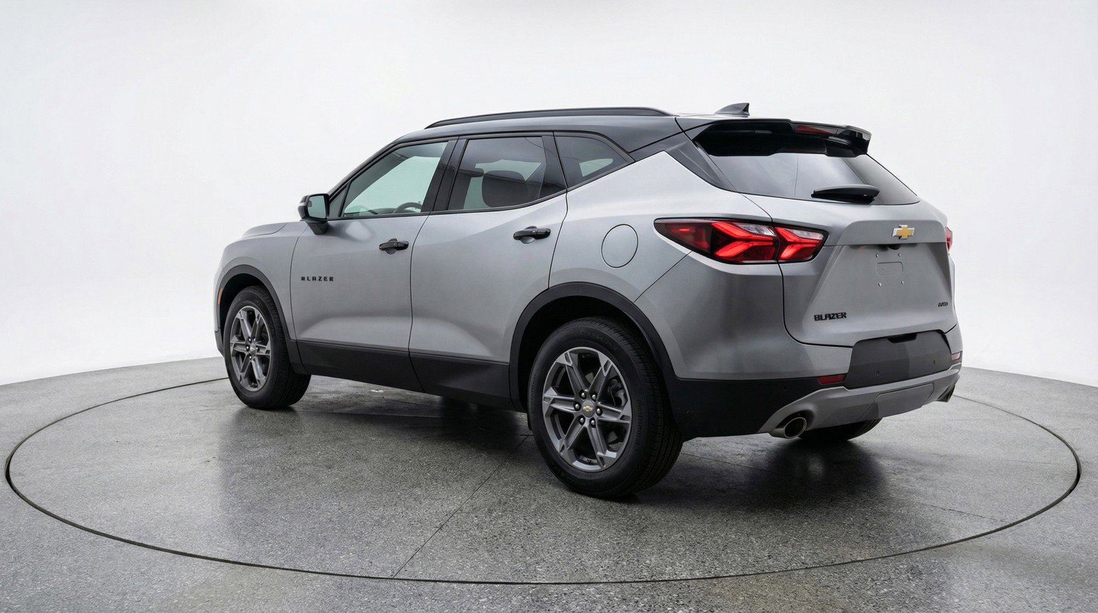 Used 2025 Chevrolet Blazer LT image 6