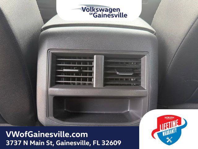 Used 2023 Volkswagen Atlas Cross Sport SE FWD image 12