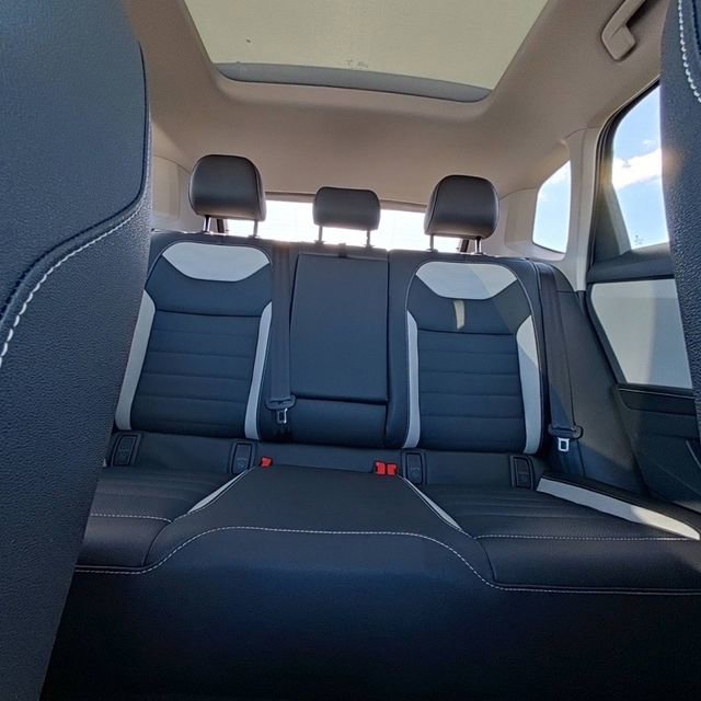 New 2026 Volkswagen Taos SEL image 28