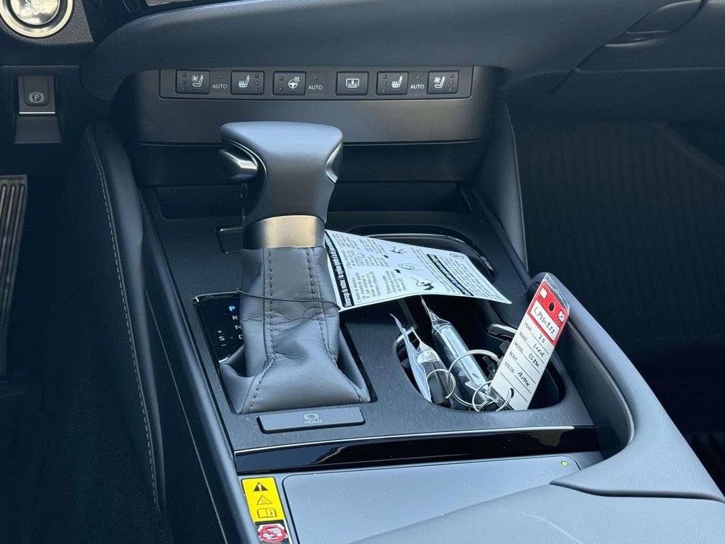 Used 2025 Lexus ES 350 w/ Luxury Package image 19