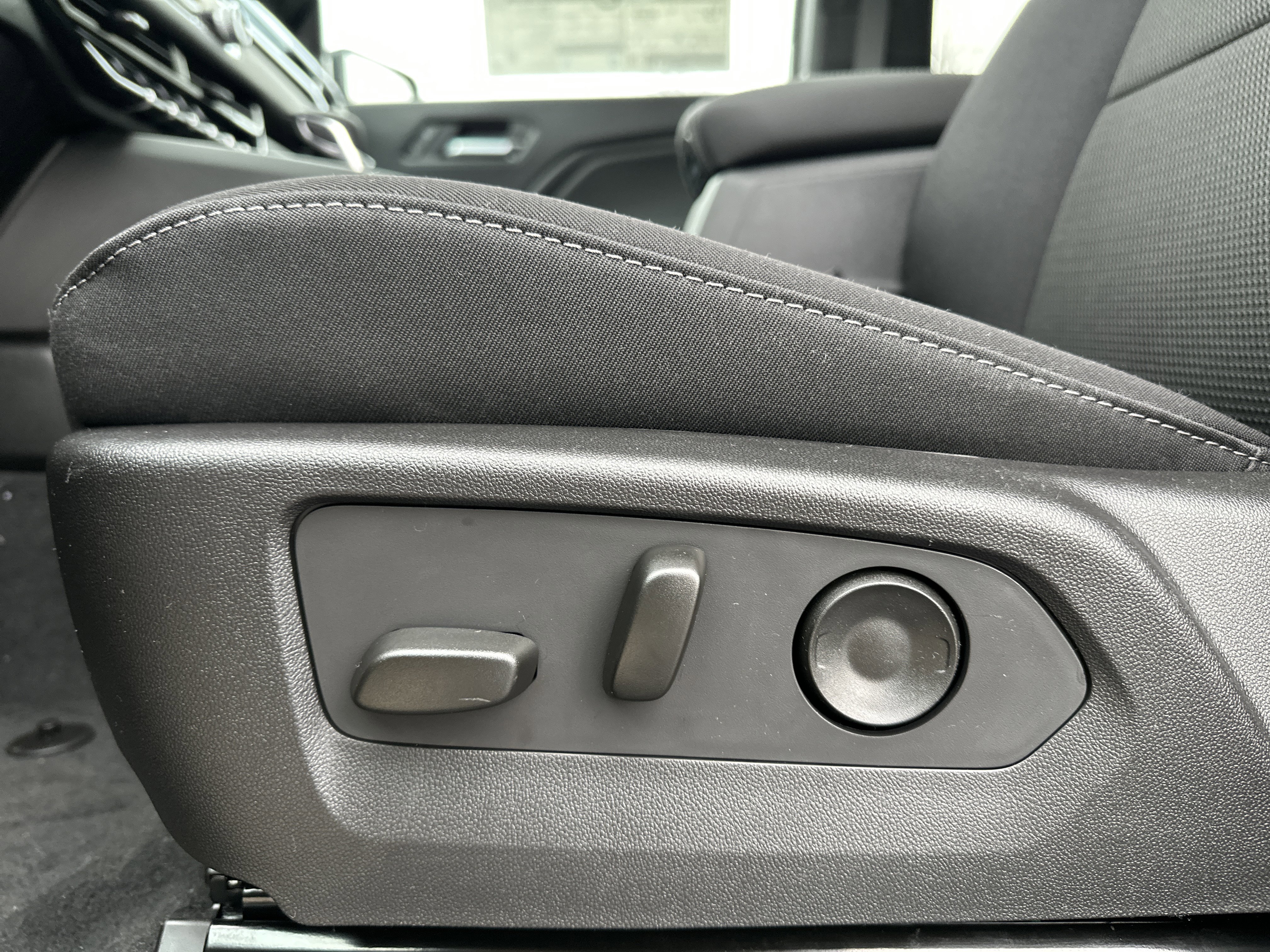 New 2026 GMC Canyon Elevation image 27