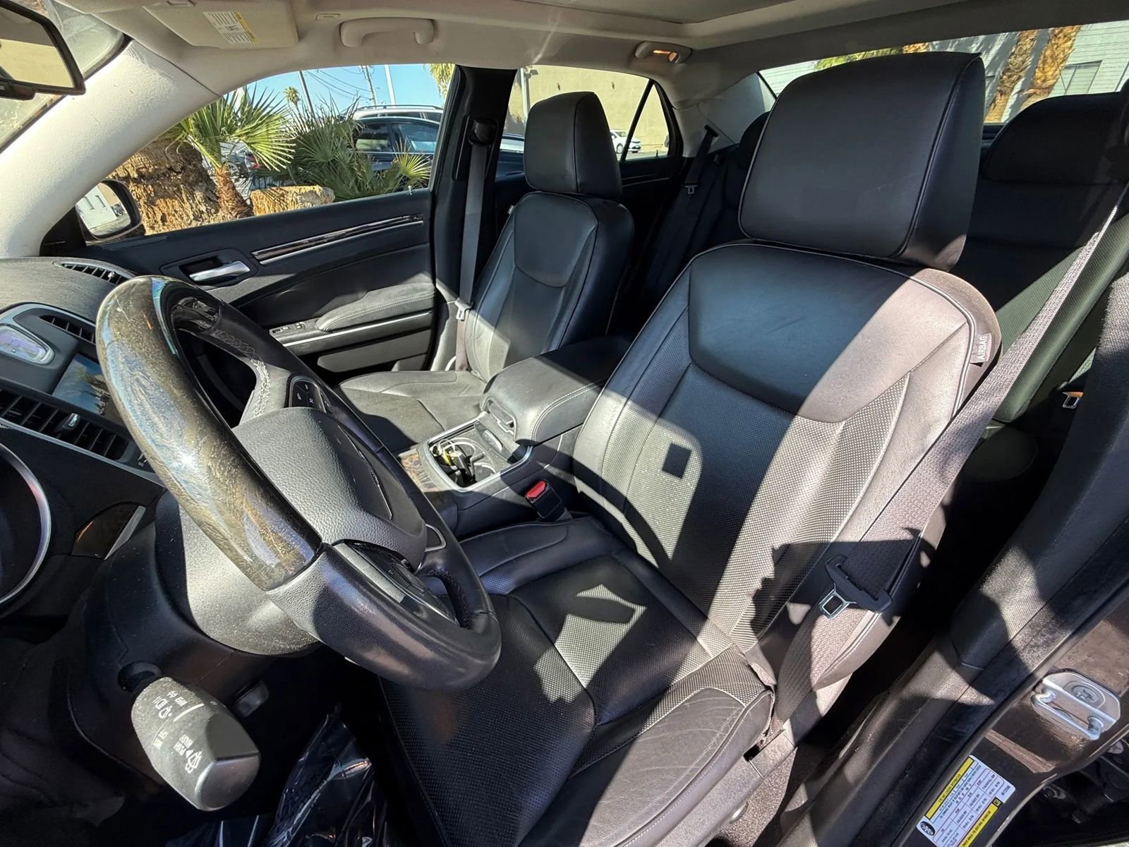 Used 2019 Chrysler 300 Limited w/ Safetytec Plus Group image 10