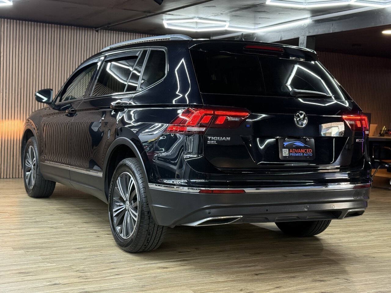 Used 2019 Volkswagen Tiguan SEL w/ 3rd Row Seat Package AWD/4WD image 15
